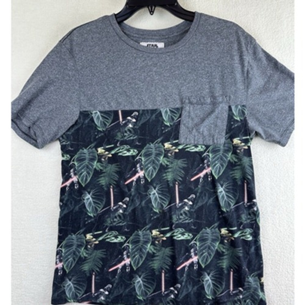 Star Wars Hawaiian Aloha T Shirt Mens M Darth Vader Yoda Light Saber Palm Leaves